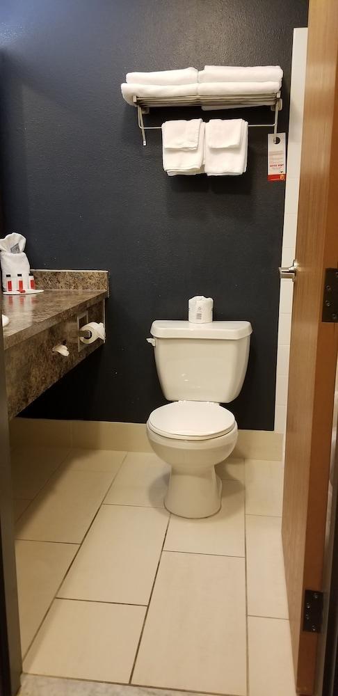 Super 8 By Wyndham Lachenaie/Terrebonne Ngoại thất bức ảnh