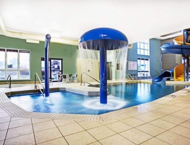 Super 8 By Wyndham Lachenaie/Terrebonne Ngoại thất bức ảnh